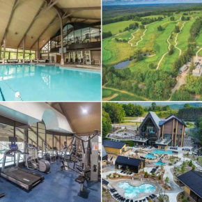 King Bed apartment, Pet Friendly, with a Hot Tub, Pool, and BBQ